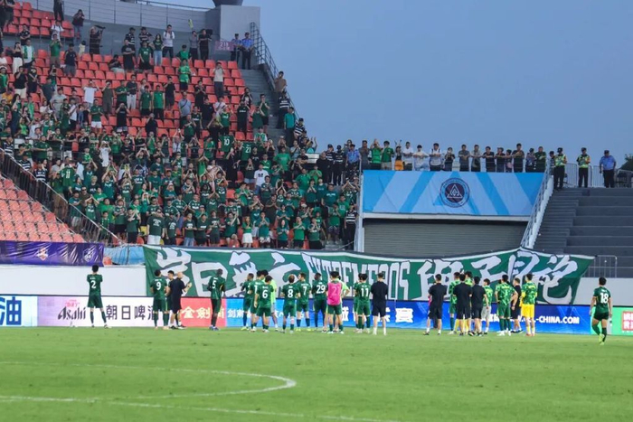 赛地聚焦：亚冠清晨热度飙升，浙江队止住颓势，引发热议，赛程密集仍需轮换的简单介绍-Leyu Sports